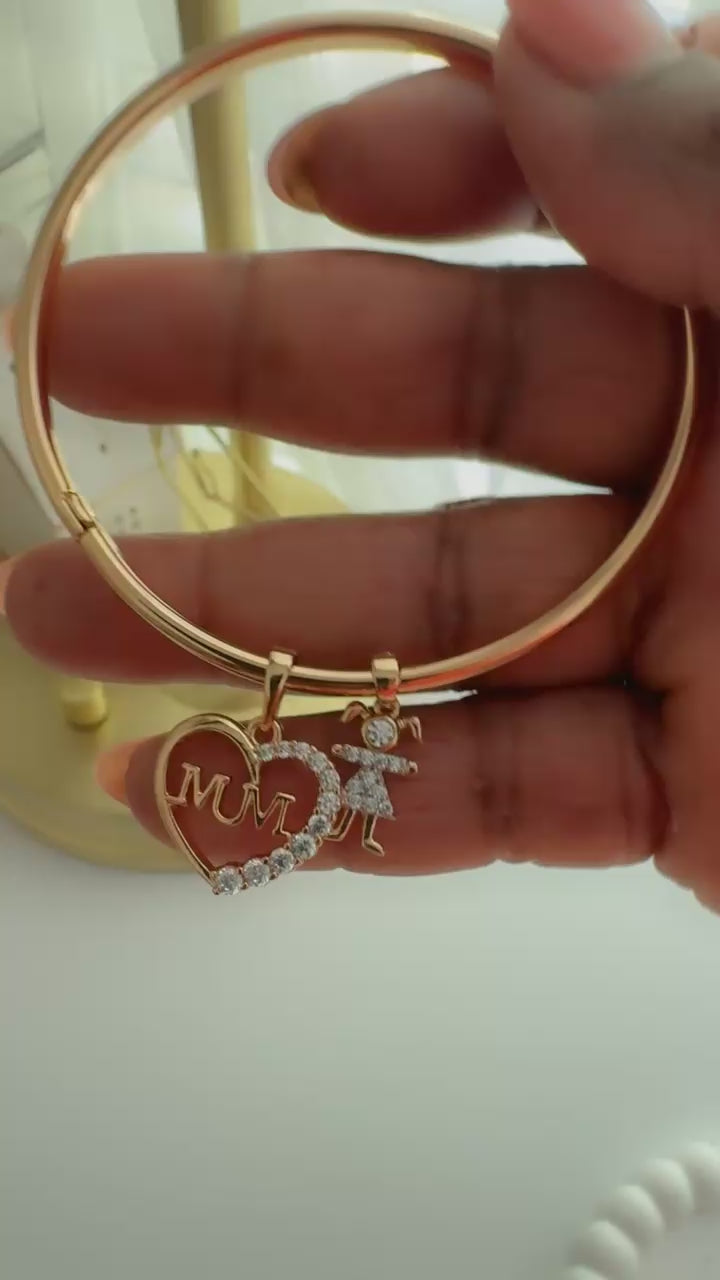 Mum - Girl Bangle